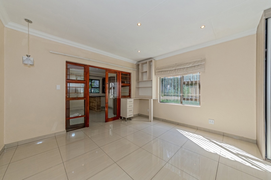 4 Bedroom Property for Sale in Douglasdale Gauteng