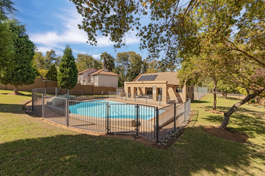 4 Bedroom Property for Sale in Douglasdale Gauteng