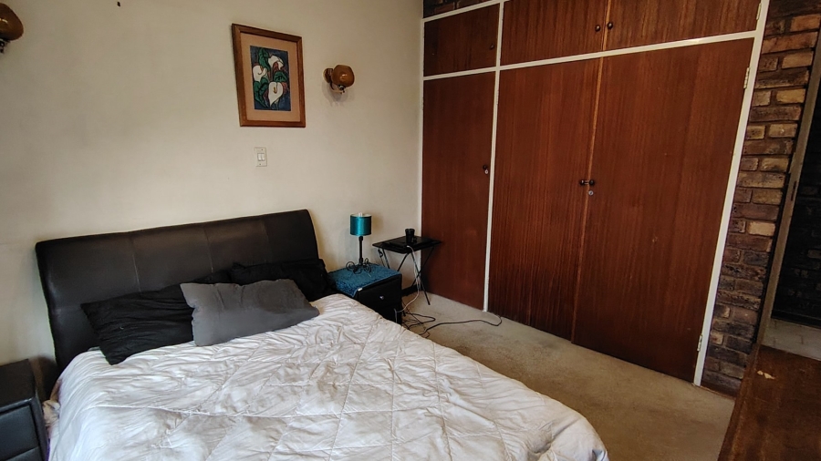 5 Bedroom Property for Sale in Zwartkop Gauteng