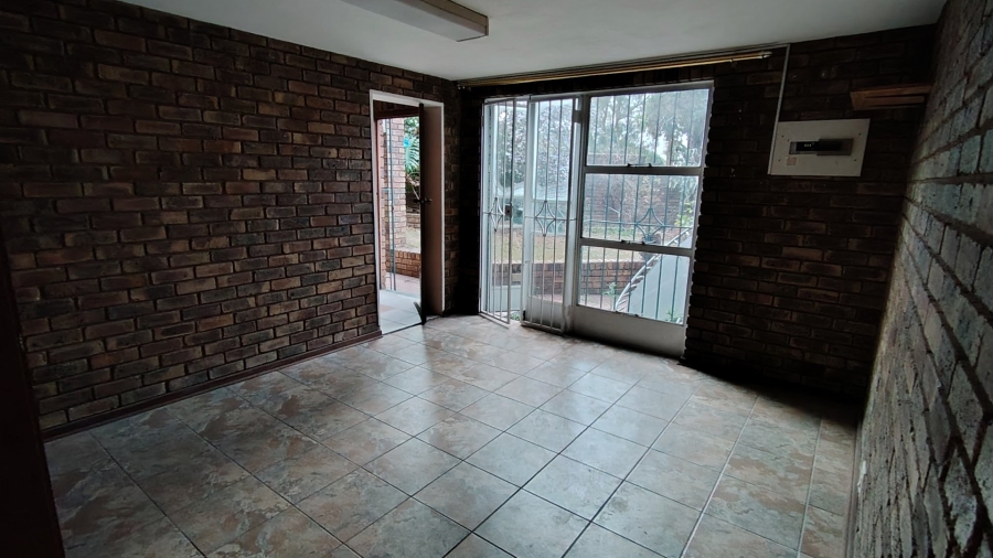 5 Bedroom Property for Sale in Zwartkop Gauteng