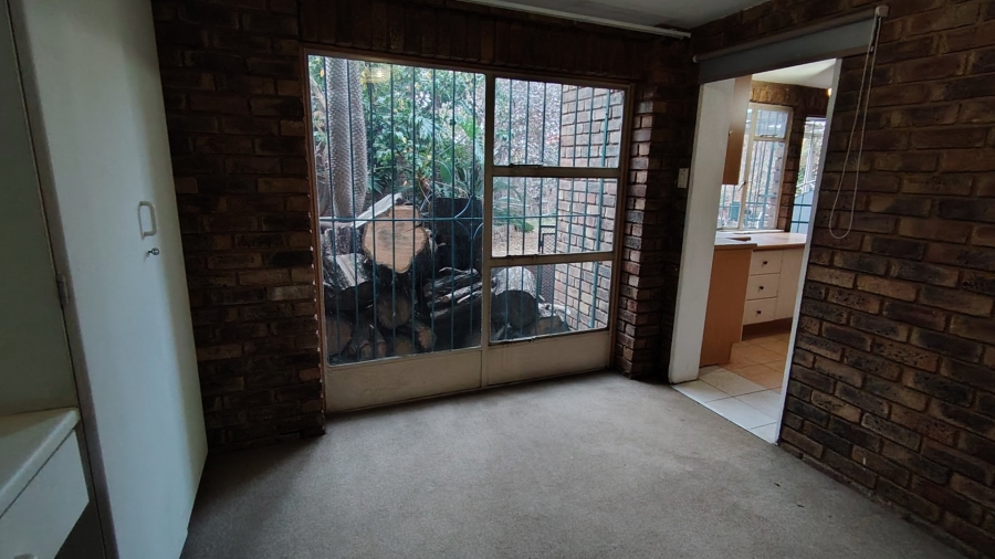 5 Bedroom Property for Sale in Zwartkop Gauteng