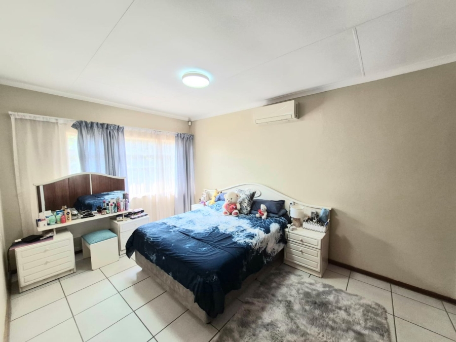 3 Bedroom Property for Sale in Garsfontein Gauteng