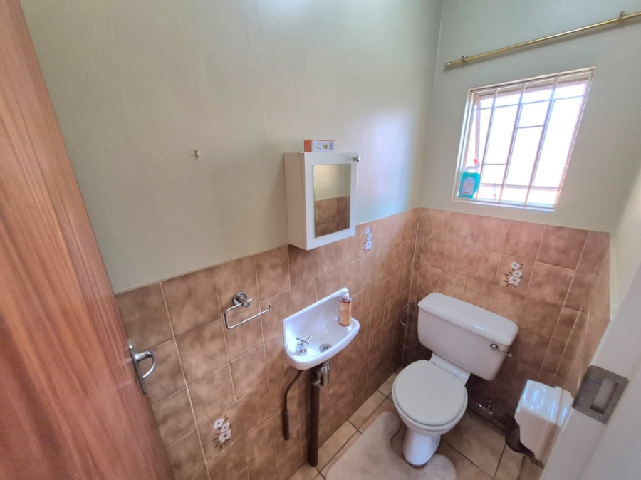 3 Bedroom Property for Sale in Garsfontein Gauteng