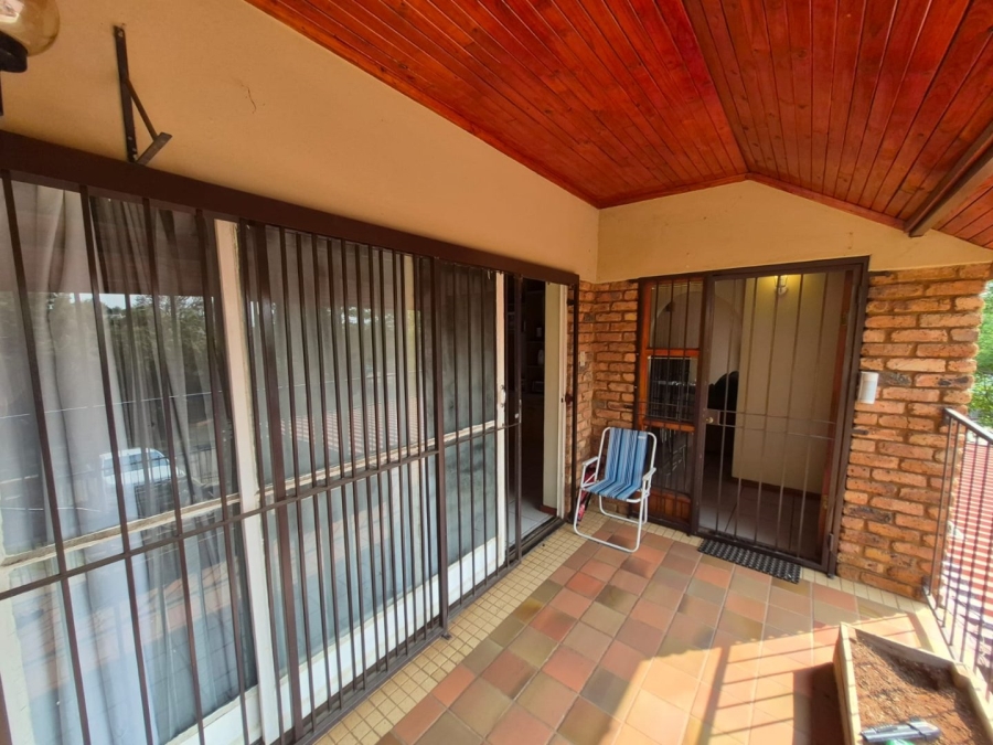 3 Bedroom Property for Sale in Garsfontein Gauteng