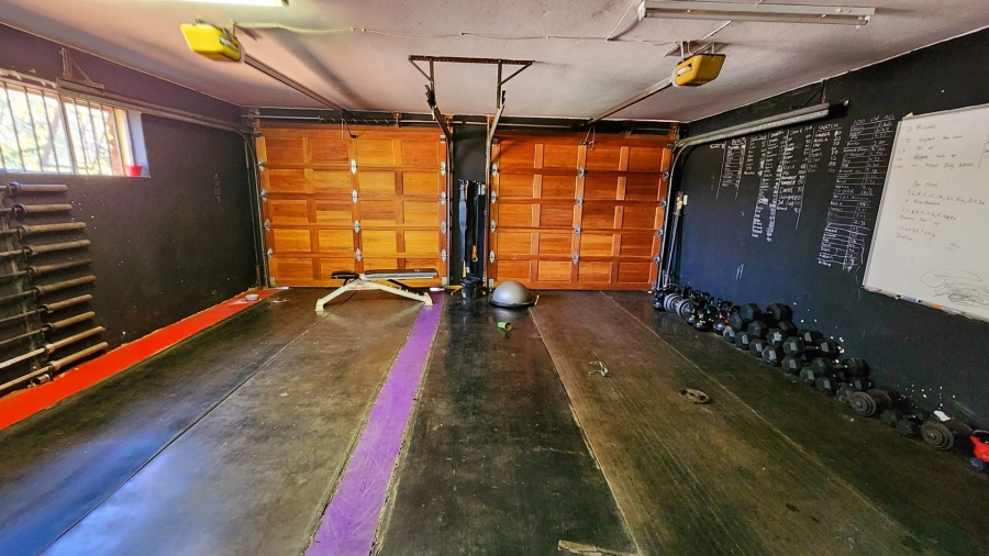 3 Bedroom Property for Sale in Garsfontein Gauteng
