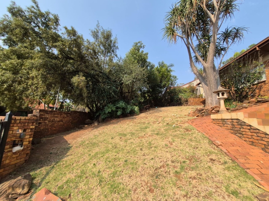 3 Bedroom Property for Sale in Garsfontein Gauteng