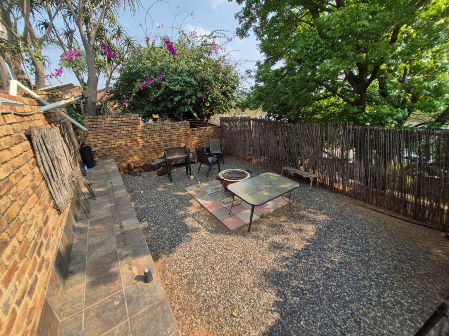 3 Bedroom Property for Sale in Garsfontein Gauteng