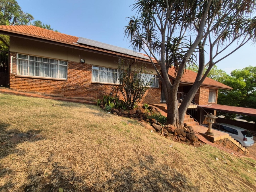 3 Bedroom Property for Sale in Garsfontein Gauteng