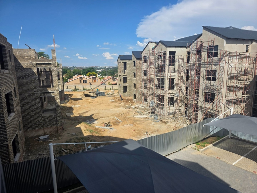 1 Bedroom Property for Sale in North Riding Gauteng