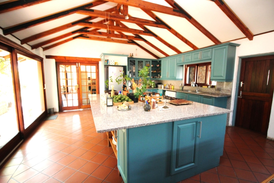 5 Bedroom Property for Sale in Thatchfield Close Gauteng