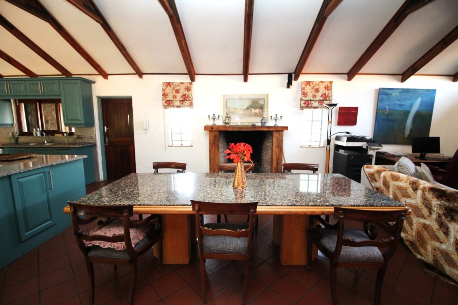 5 Bedroom Property for Sale in Thatchfield Close Gauteng
