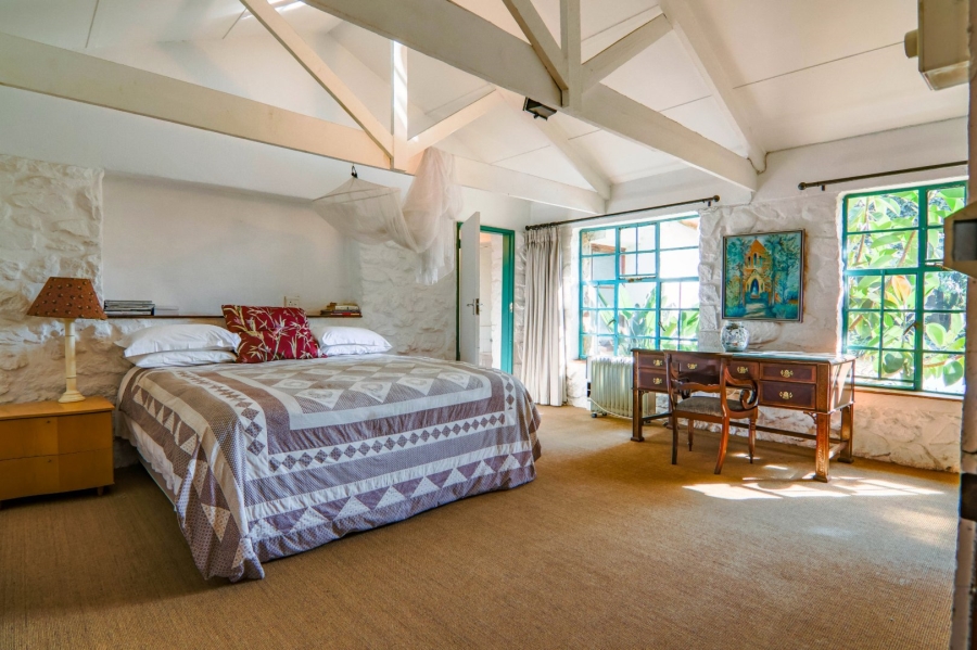 5 Bedroom Property for Sale in Thatchfield Close Gauteng