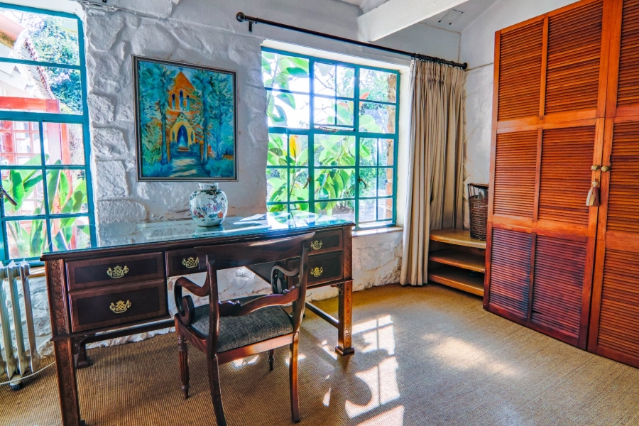 5 Bedroom Property for Sale in Thatchfield Close Gauteng
