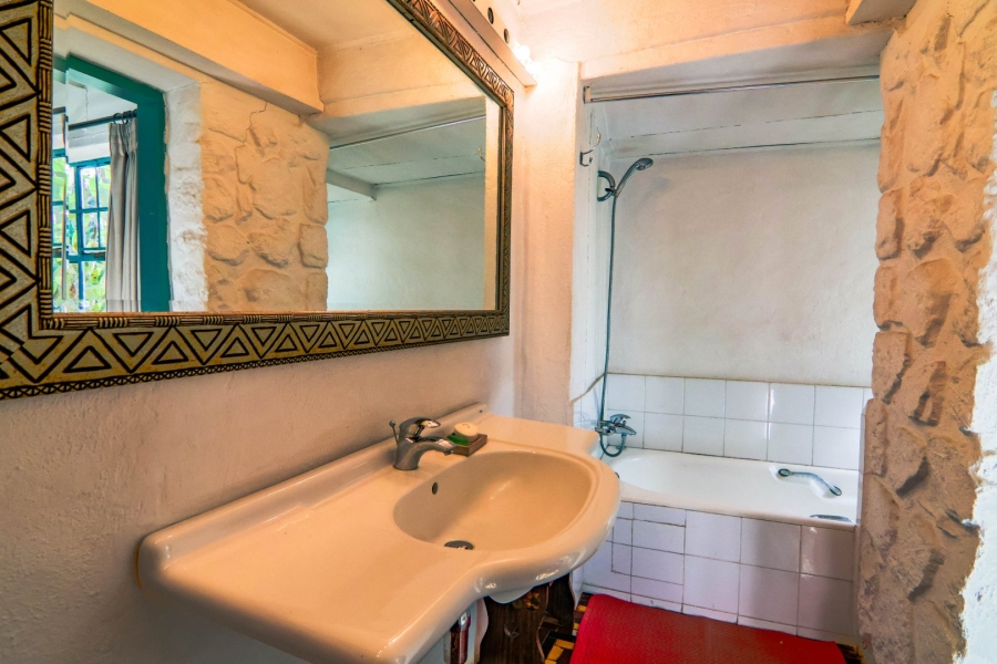 5 Bedroom Property for Sale in Thatchfield Close Gauteng