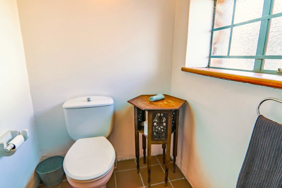 5 Bedroom Property for Sale in Thatchfield Close Gauteng