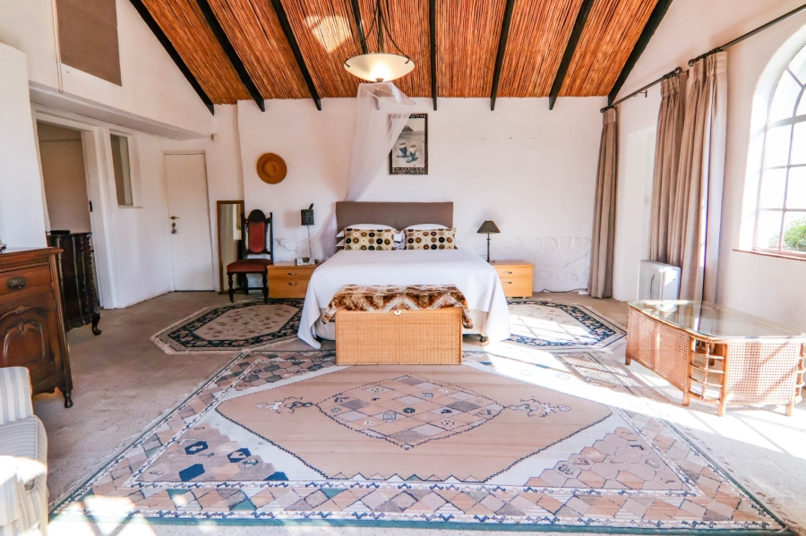 5 Bedroom Property for Sale in Thatchfield Close Gauteng