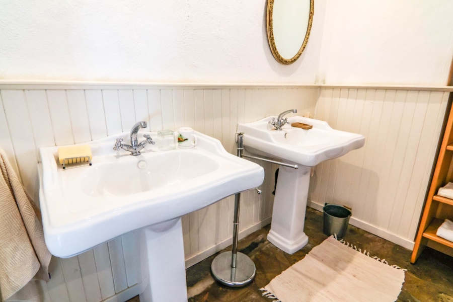 5 Bedroom Property for Sale in Thatchfield Close Gauteng