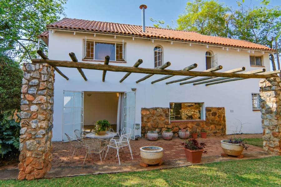 5 Bedroom Property for Sale in Thatchfield Close Gauteng