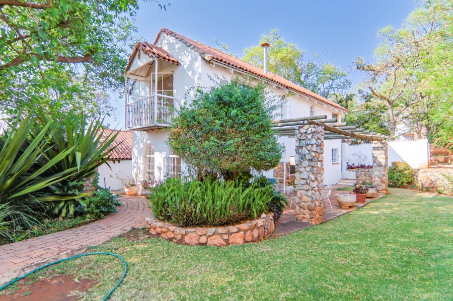 5 Bedroom Property for Sale in Thatchfield Close Gauteng