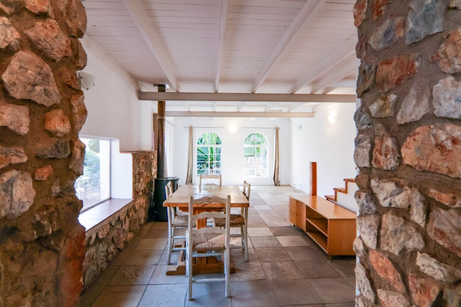 5 Bedroom Property for Sale in Thatchfield Close Gauteng