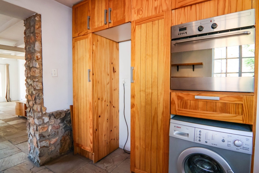5 Bedroom Property for Sale in Thatchfield Close Gauteng