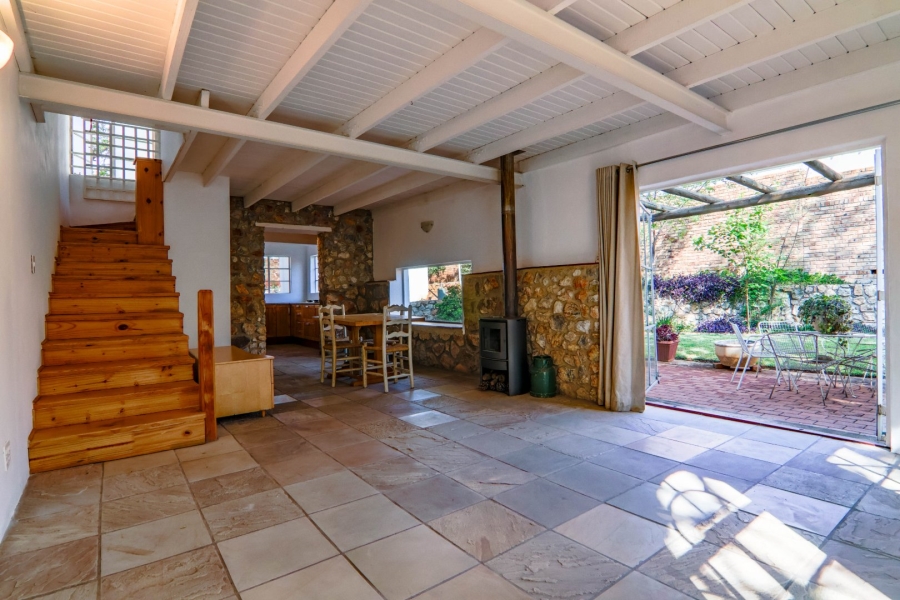 5 Bedroom Property for Sale in Thatchfield Close Gauteng