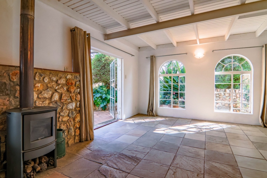 5 Bedroom Property for Sale in Thatchfield Close Gauteng