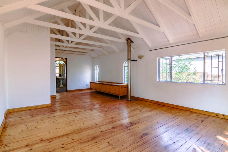 5 Bedroom Property for Sale in Thatchfield Close Gauteng