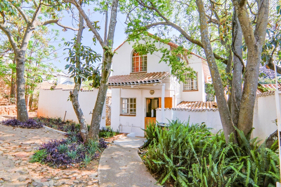5 Bedroom Property for Sale in Thatchfield Close Gauteng