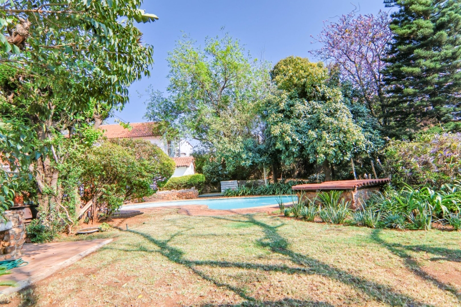 5 Bedroom Property for Sale in Thatchfield Close Gauteng