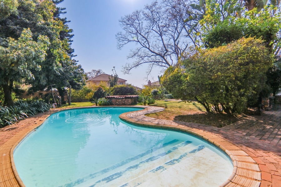 5 Bedroom Property for Sale in Thatchfield Close Gauteng