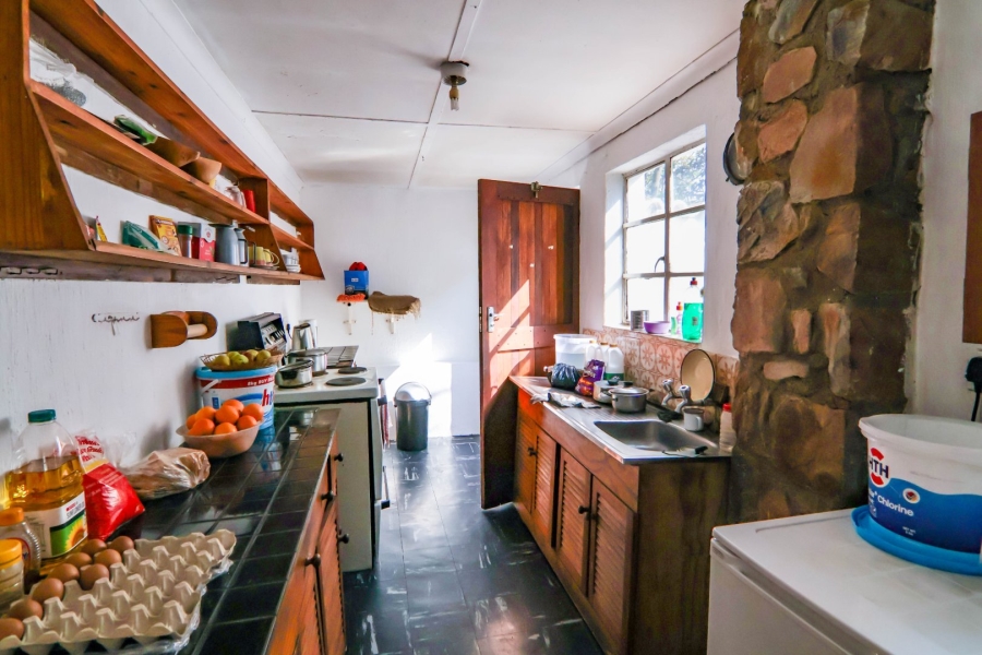 5 Bedroom Property for Sale in Thatchfield Close Gauteng