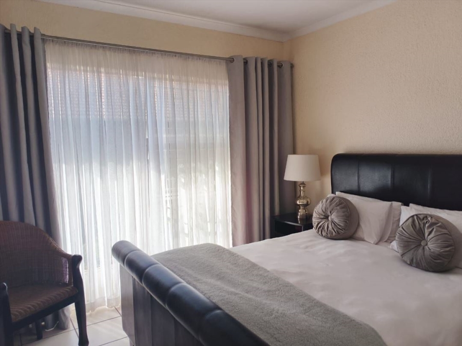 2 Bedroom Property for Sale in Ravenswood Gauteng