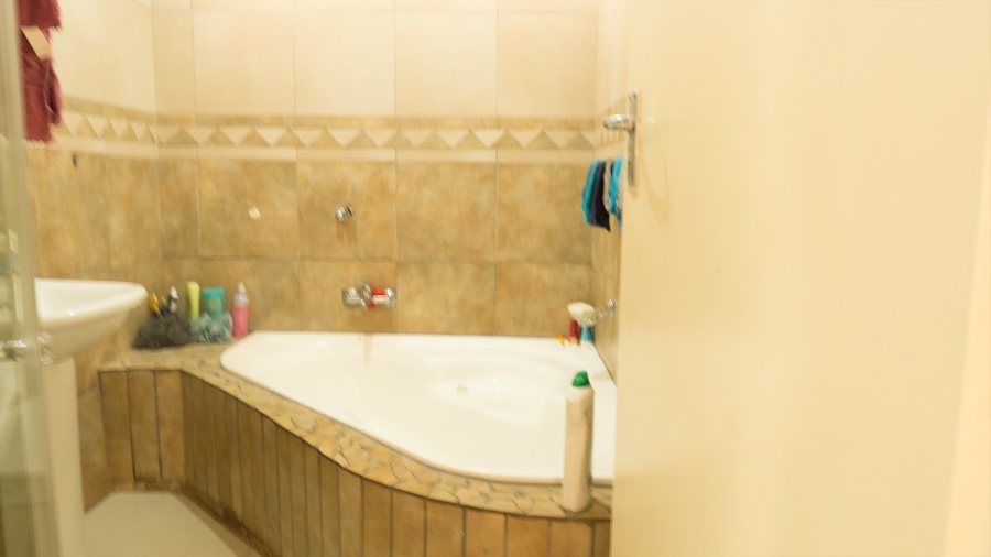 3 Bedroom Property for Sale in Silverton Gauteng
