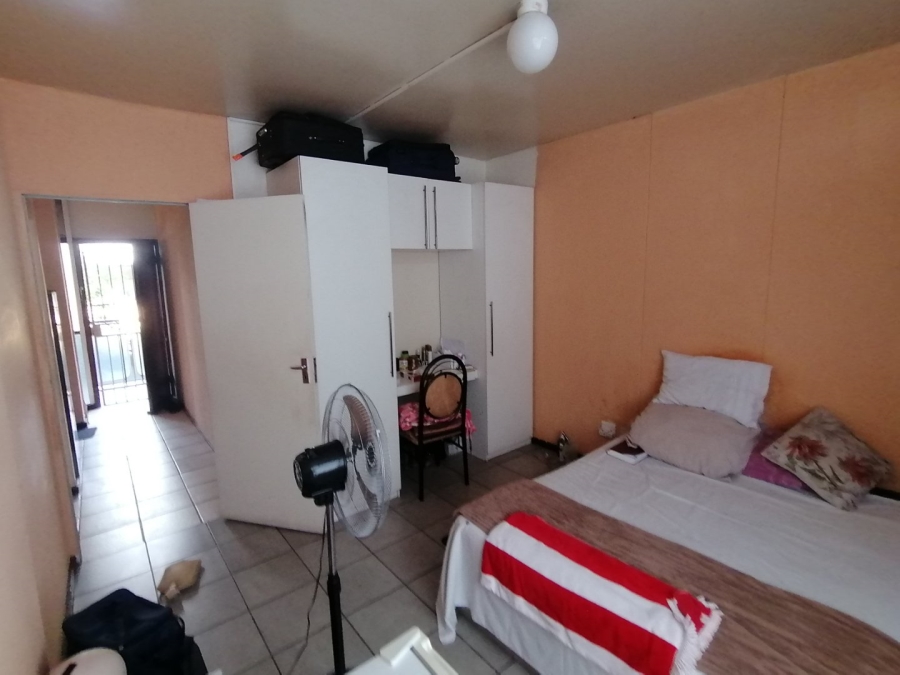 2 Bedroom Property for Sale in Muckleneuk Gauteng