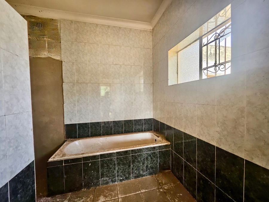 7 Bedroom Property for Sale in Kempton Park Ext 2 Gauteng