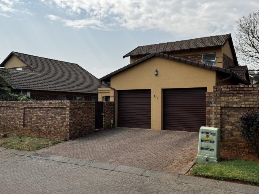 3 Bedroom Property for Sale in Glen Marais Gauteng