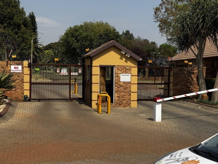 3 Bedroom Property for Sale in Glen Marais Gauteng