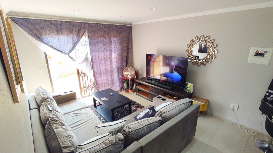 3 Bedroom Property for Sale in Heuwelsig Estate Gauteng