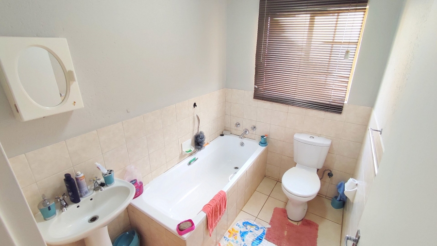 3 Bedroom Property for Sale in Heuwelsig Estate Gauteng