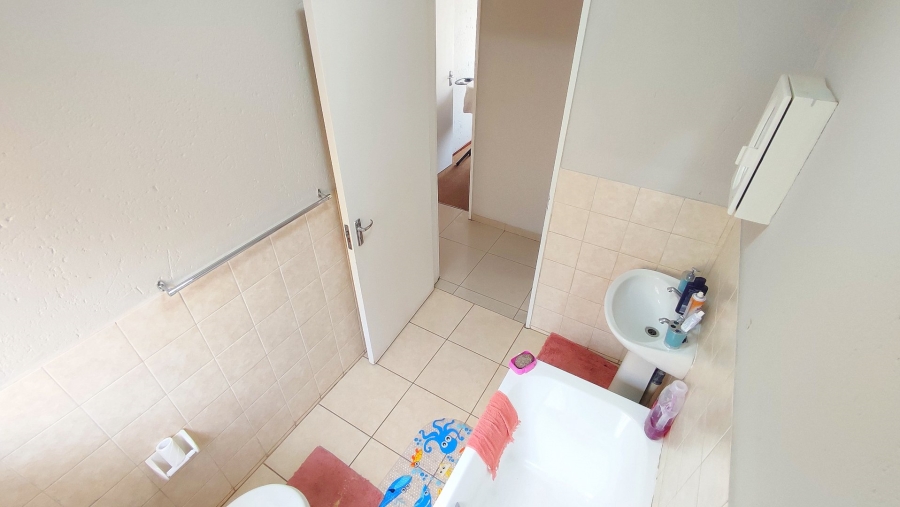 3 Bedroom Property for Sale in Heuwelsig Estate Gauteng