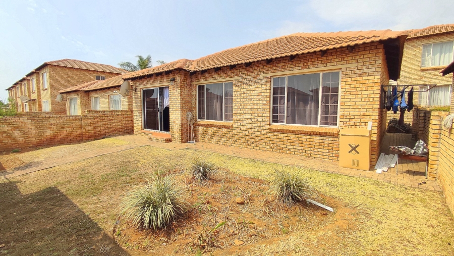 3 Bedroom Property for Sale in Heuwelsig Estate Gauteng