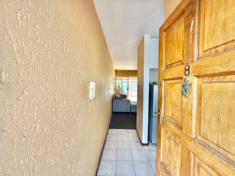 2 Bedroom Property for Sale in Mulbarton Gauteng
