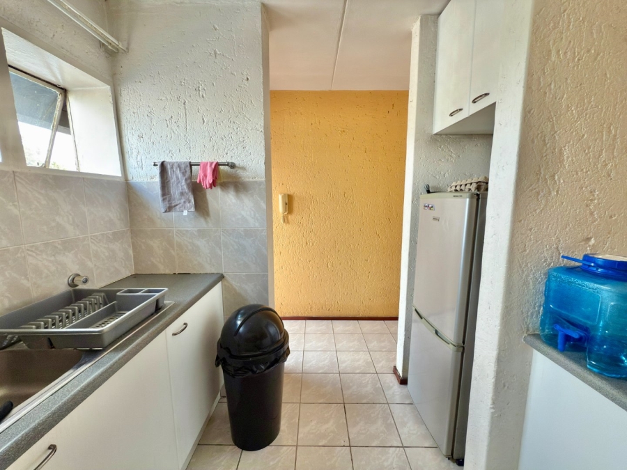 2 Bedroom Property for Sale in Mulbarton Gauteng