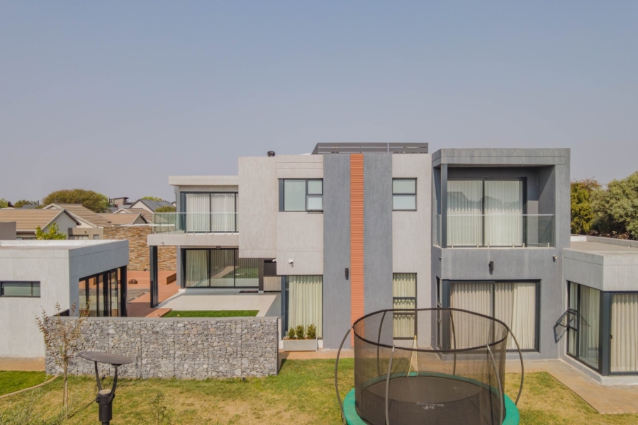 5 Bedroom Property for Sale in Serengeti Lifestyle Estate Gauteng