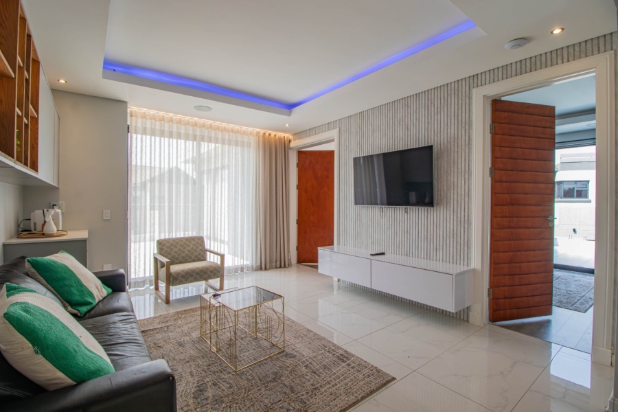 5 Bedroom Property for Sale in Serengeti Lifestyle Estate Gauteng