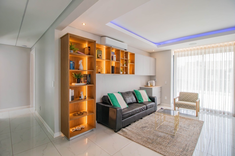 5 Bedroom Property for Sale in Serengeti Lifestyle Estate Gauteng