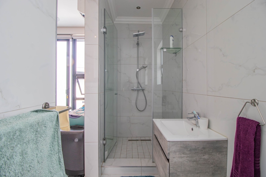 5 Bedroom Property for Sale in Serengeti Lifestyle Estate Gauteng