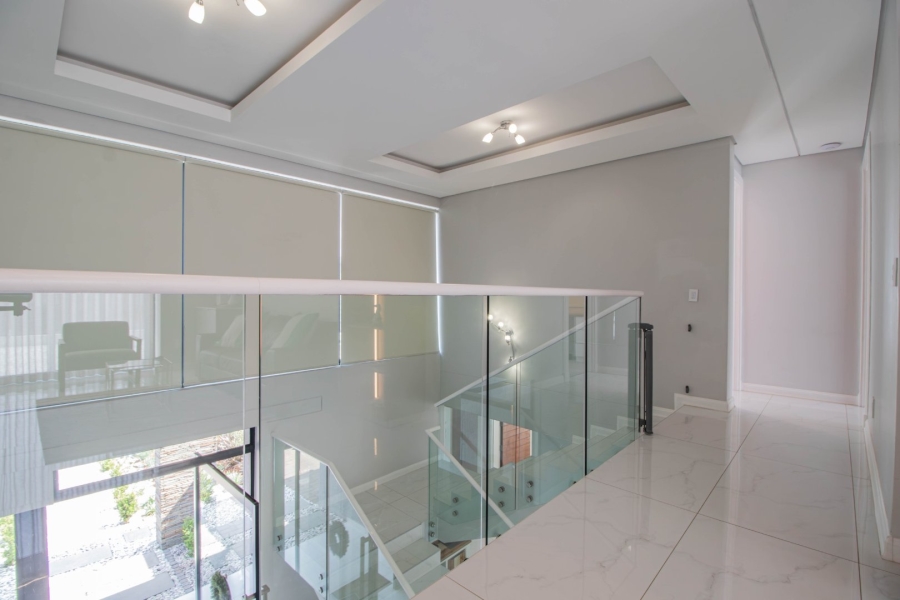 5 Bedroom Property for Sale in Serengeti Lifestyle Estate Gauteng