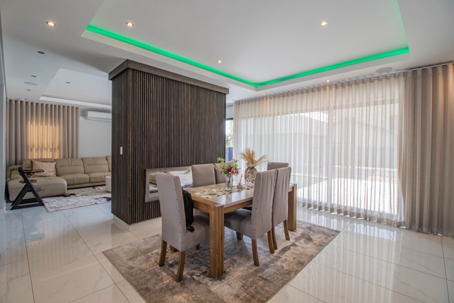 5 Bedroom Property for Sale in Serengeti Lifestyle Estate Gauteng